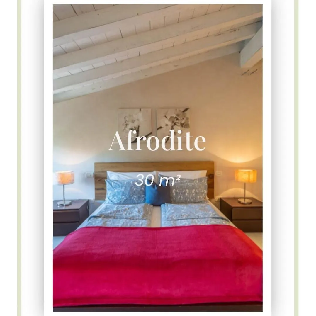 Romantic B&B Il Piccolo Paradiso San Felice del Benaco Bed & Breakfast