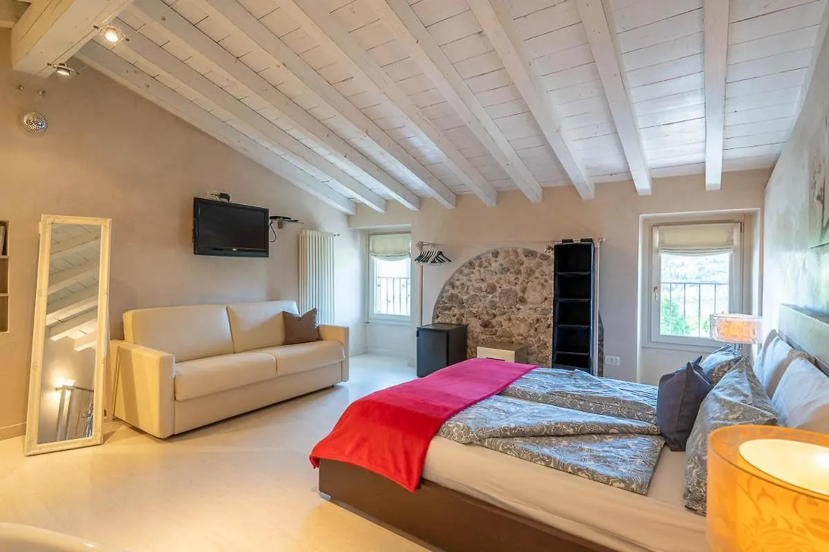 Romantic B&B Il Piccolo Paradiso San Felice del Benaco Bed & Breakfast