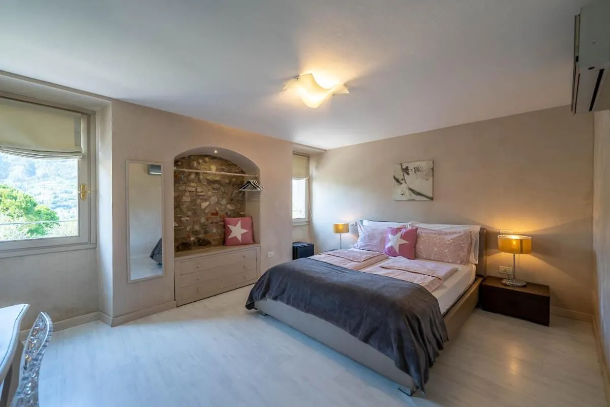 Romantic B&B Il Piccolo Paradiso San Felice del Benaco Bed & Breakfast
